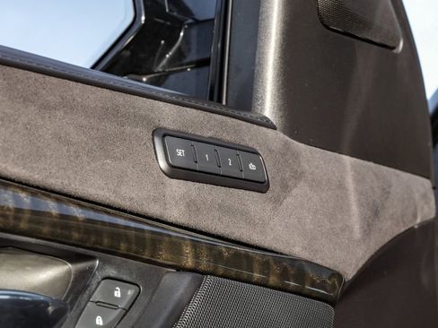 Used 2019 Cadillac Escalade Platinum image 51