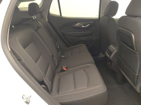 Used 2024 GMC Terrain SLE image 19