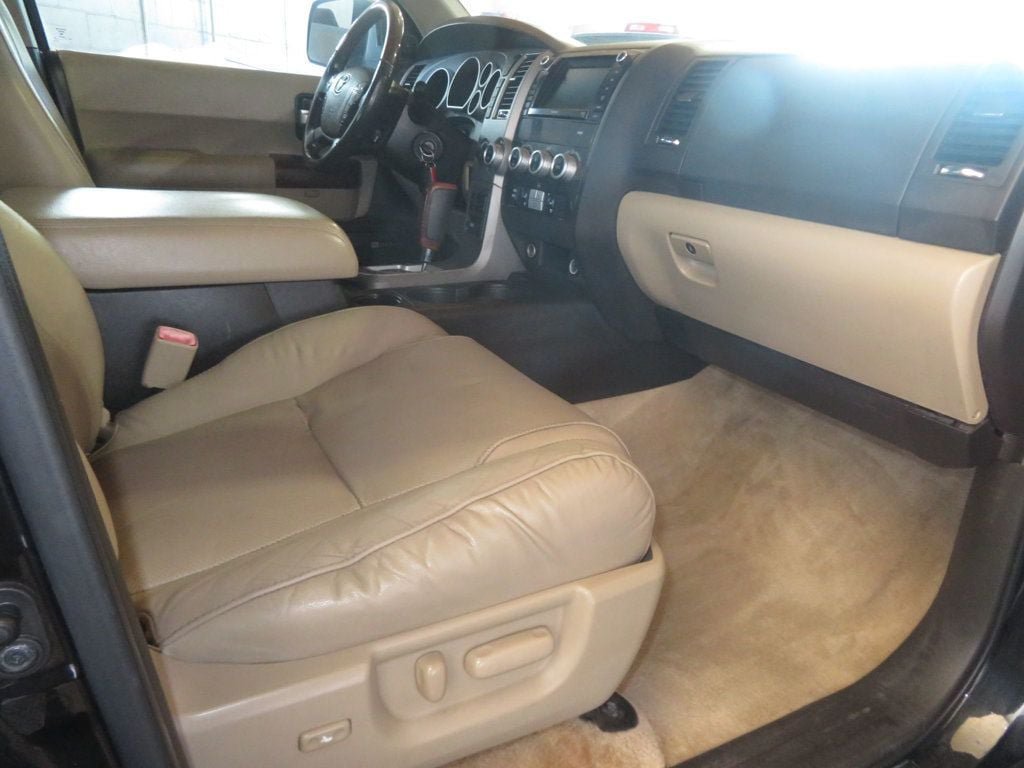 Used 2011 Toyota Sequoia Platinum AWD/4WD image 37