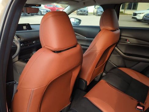 New 2025 MAZDA CX-30 Carbon image 16