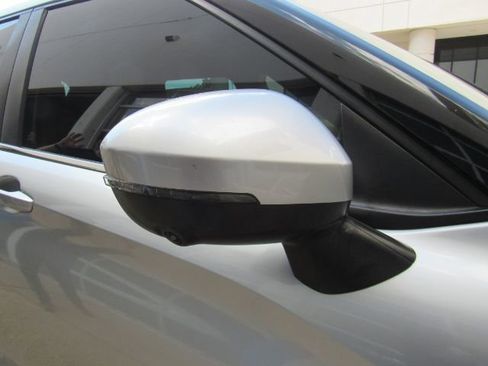 Used 2023 Mitsubishi Outlander SE image 23