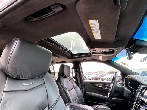 Used 2016 Cadillac Escalade ESV Platinum image 14