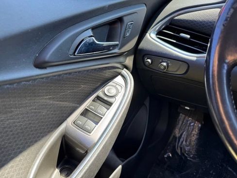 Used 2016 Chevrolet Malibu LT FWD image 29