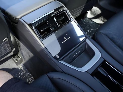 New 2025 Porsche Panamera image 21