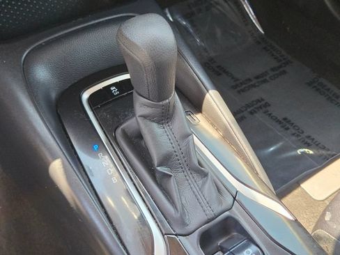 Used 2020 Toyota Corolla LE FWD image 32