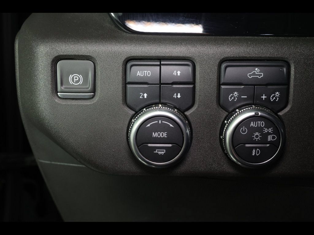 Used 2024 GMC Sierra 2500 SLE w/ SLE Value Package; AWD/4WD image 15