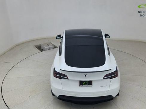 Used 2022 Tesla Model Y Long Range AWD/4WD image 82