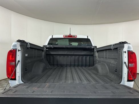Used 2022 Chevrolet Colorado W/T w/ WT Convenience Package AWD/4WD image 11