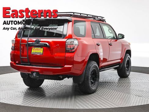 Used 2021 Toyota 4Runner Venture w/ Moonroof Package AWD/4WD image 5