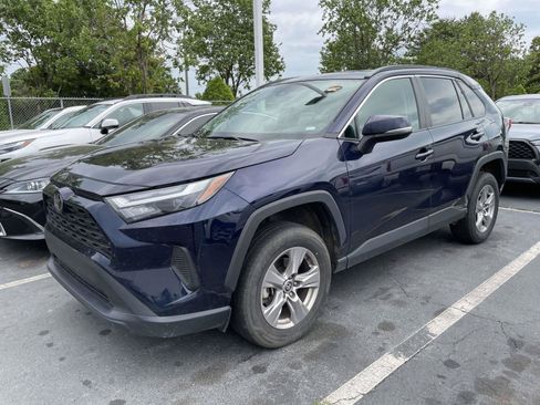 Used 2024 Toyota RAV4 XLE FWD image 9
