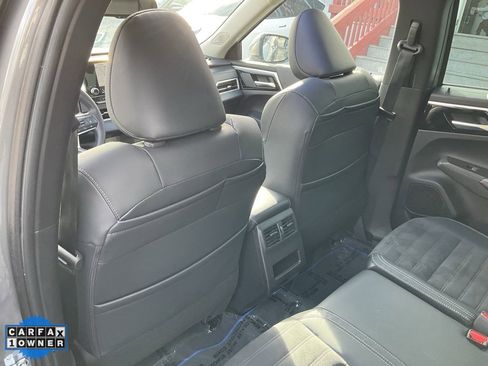 Used 2023 Mitsubishi Outlander SE image 38