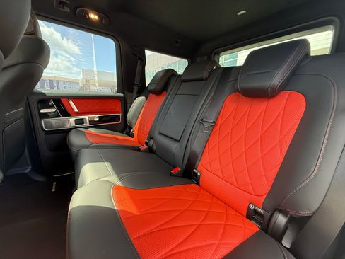 Used 2025 Mercedes-Benz G 63 AMG 4MATIC image 33