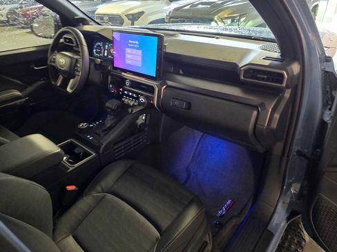 Certified 2025 Toyota 4Runner TRD Off-Road Premium image 12