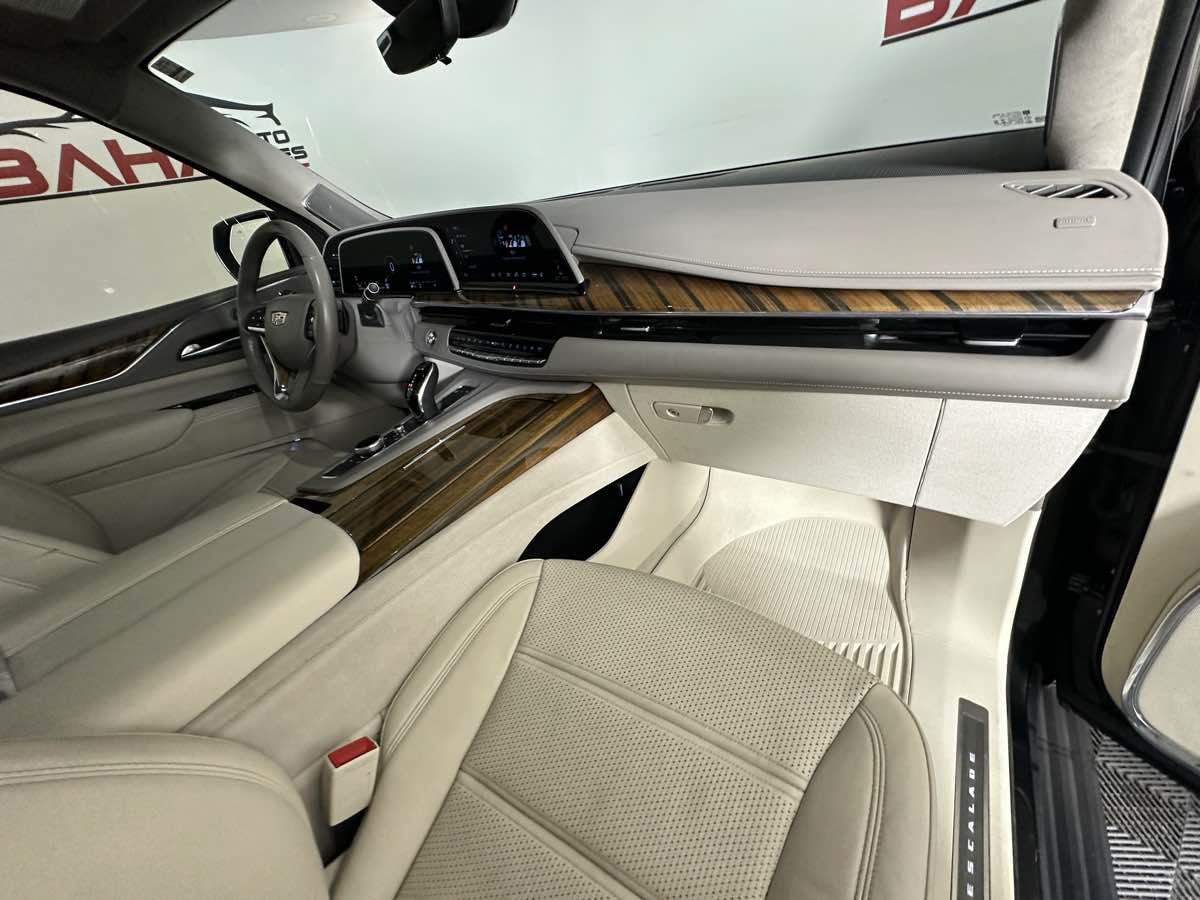 Used 2021 Cadillac Escalade ESV Sport Platinum AWD/4WD image 24