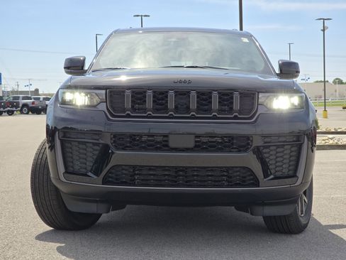 New 2026 Jeep Grand Cherokee L 4WD image 15
