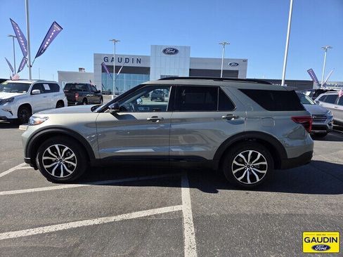 Certified 2020 Ford Explorer ST w/ Premium Technology Package AWD/4WD image 4