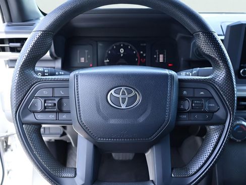 Used 2024 Toyota Tacoma SR5 AWD/4WD image 30