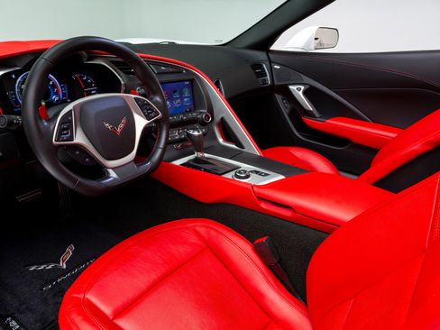 Used 2018 Chevrolet Corvette Stingray Coupe w/ 2LT Preferred Equipment Group image 26