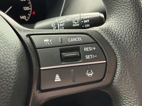 Used 2025 Honda HR-V LX image 30
