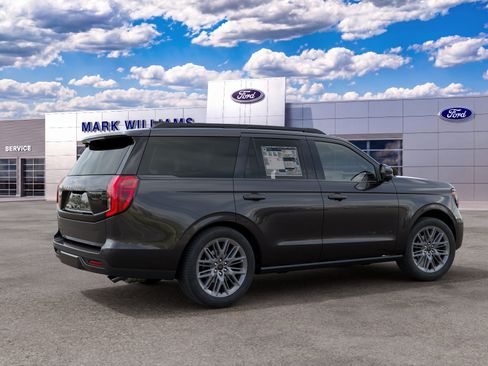 New 2027 Ford Expedition Platinum w/ Stealth Appearance Package AWD/4WD image 6