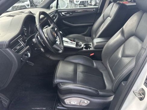 Used 2022 Porsche Macan image 10