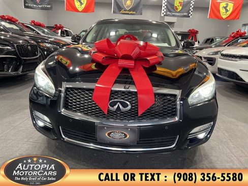 Used 2017 INFINITI Q70 3.7 image 44