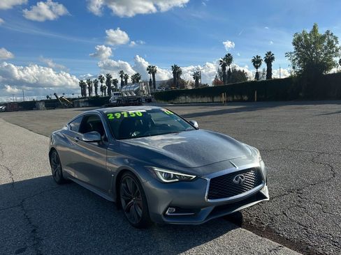 Used 2018 INFINITI Q60 Red Sport 400 w/ Sensory Package 3.0T Sport image 5
