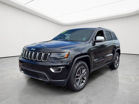 Used 2018 Jeep Grand Cherokee Limited w/ Luxury Group II AWD/4WD image 3
