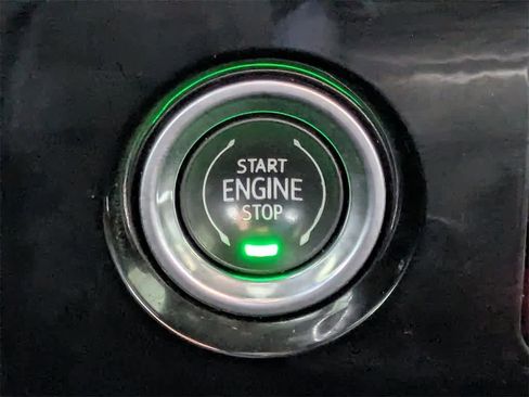 Used 2022 Chevrolet Silverado 1500 LT image 35