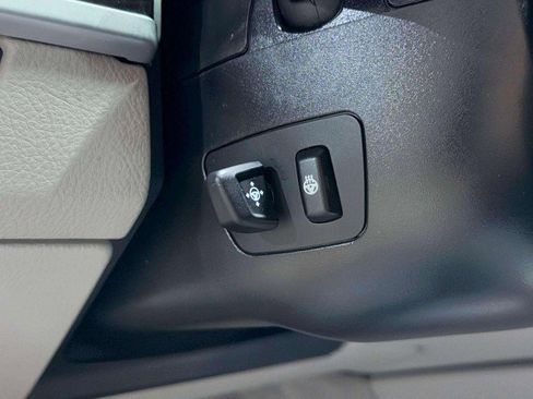 Used 2013 BMW 550i Sedan image 36