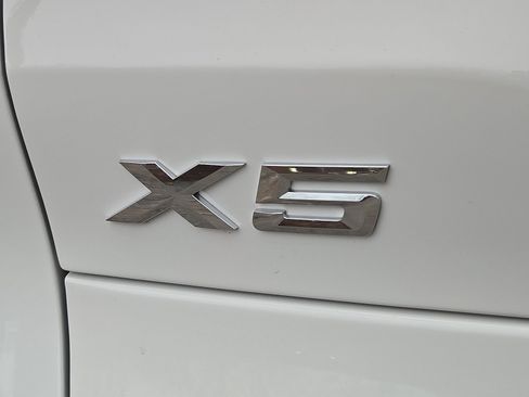 New 2026 BMW X5 xDrive40i w/ M Sport Package image 15