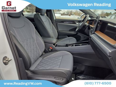 New 2026 Volkswagen Tiguan SEL R-Line image 13