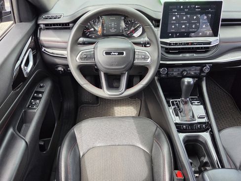 Used 2023 Jeep Compass Trailhawk image 13