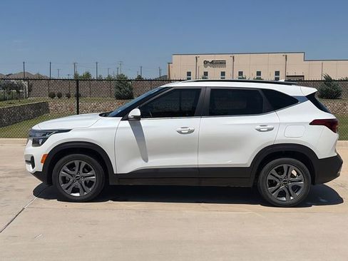 Used 2023 Kia Seltos S FWD image 6