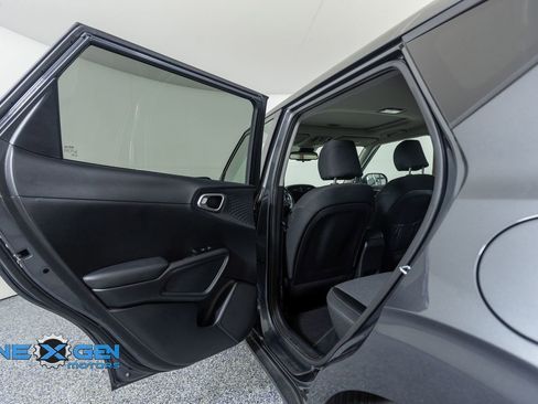 Used 2021 Kia Soul EX FWD image 23