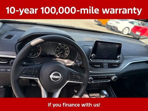 Used 2025 Nissan Altima 2.5 SV FWD image 30