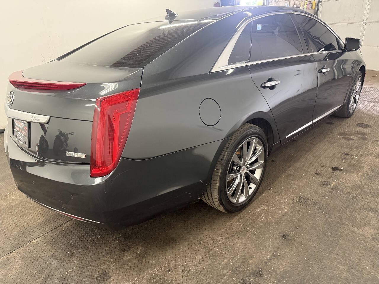 Used 2013 Cadillac XTS FWD image 5