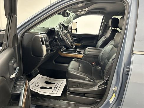 Used 2015 Chevrolet Silverado 1500 LTZ w/ LTZ Plus Package image 9