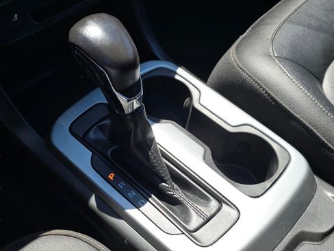 Used 2022 Chevrolet Colorado ZR2 AWD/4WD image 13