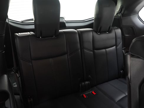 Used 2016 Nissan Pathfinder Platinum image 15