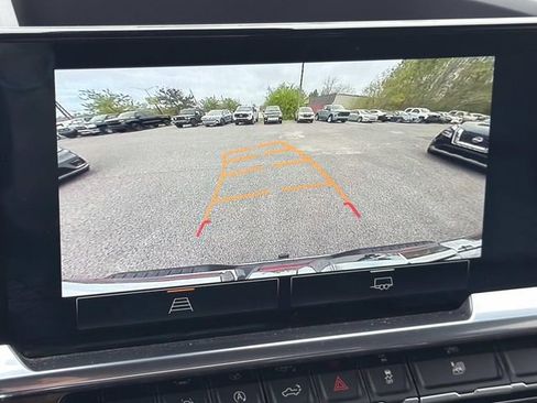 Used 2024 GMC Sierra 1500 SLT w/ SLT Premium Package image 33