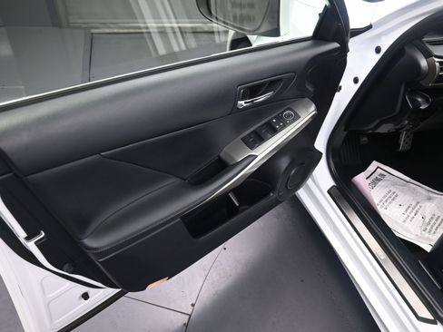 Used 2016 Lexus IS 200t RWD image 16