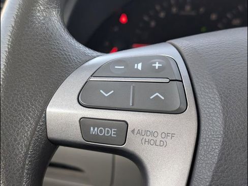 Used 2009 Toyota Camry LE image 16