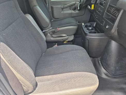 Used 2021 GMC Savana 2500 w/ Driver Convenience Package RWD image 21