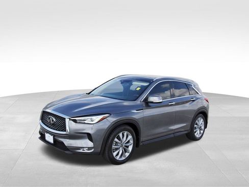 Used 2021 INFINITI QX50 Luxe image 2