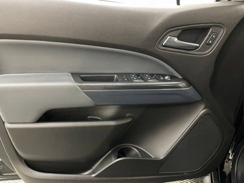 Used 2016 Chevrolet Colorado Z71 AWD/4WD image 13