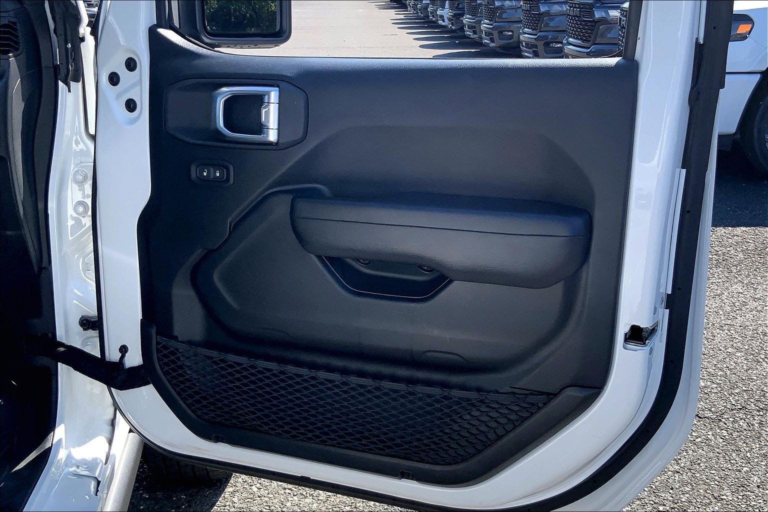 Used 2020 Jeep Gladiator Sport w/ Quick Order Package 24S AWD/4WD image 21