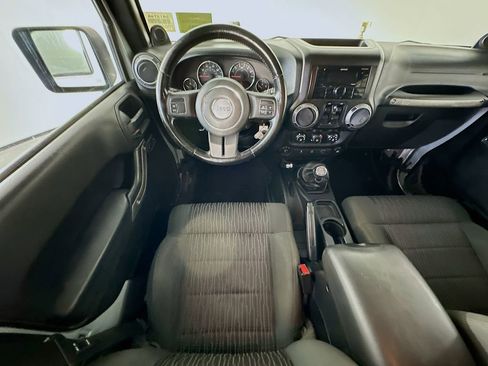 Used 2012 Jeep Wrangler Unlimited Sport AWD/4WD image 9