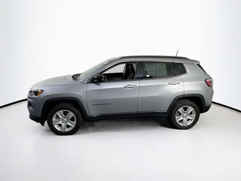 Used 2022 Jeep Compass Latitude w/ Convenience Group AWD/4WD image 8