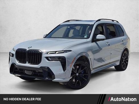 Used 2023 BMW X7 xDrive40i w/ M Sport Package AWD/4WD image 1